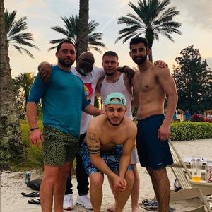 Meet your Posher, Dustin